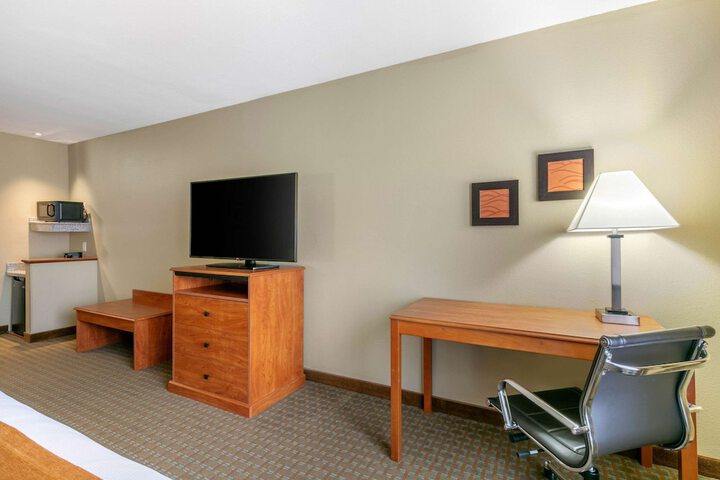 Room 50 of 78