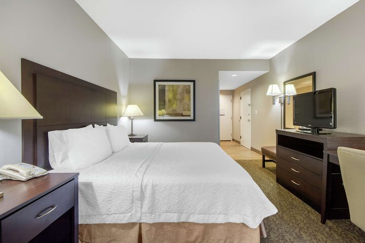 Room 27 of 50