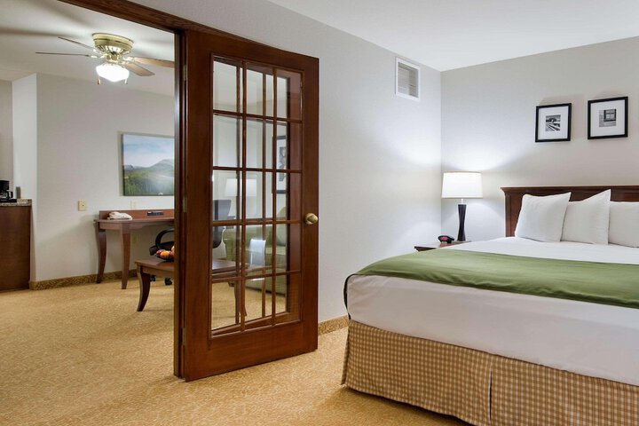 Country Inn & Suites by Radisson Greeley, CO