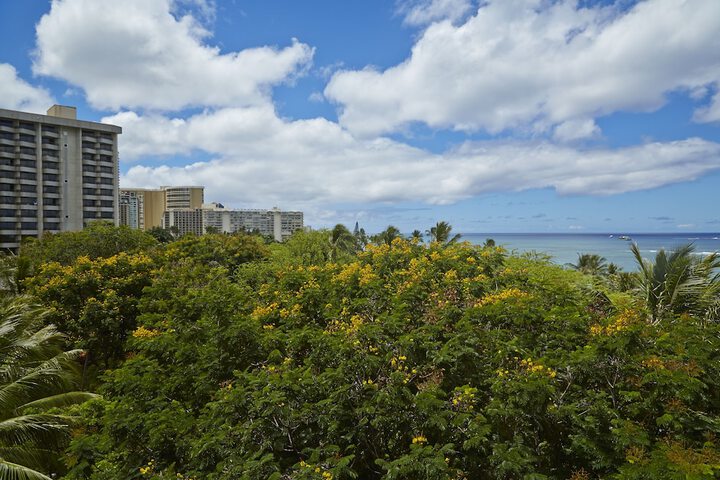 Hilton Hawaiian Village Waikiki Beach Resort