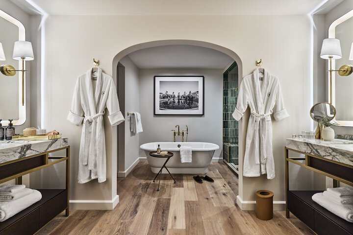 Bowie House Auberge Collection