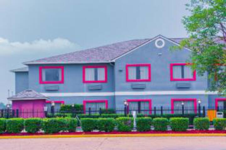 OYO Townhouse Donaldsonville - Gonzale
