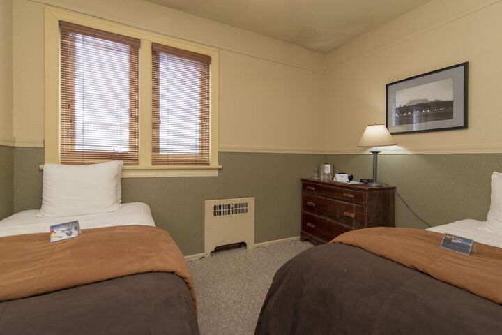 Room 30 of 47
