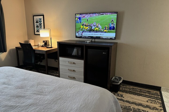 Room 18 of 40