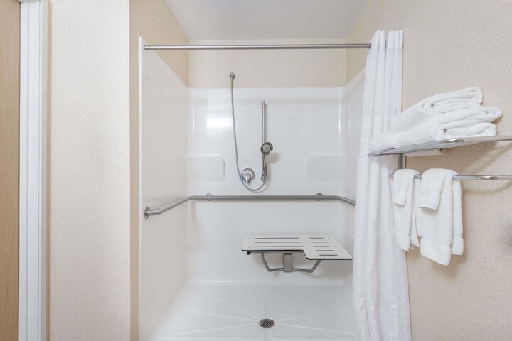 Room 15 of 26