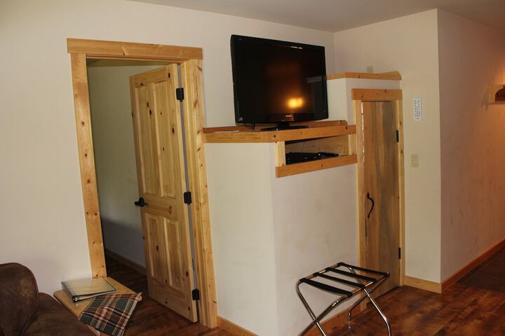 Room 105 of 164
