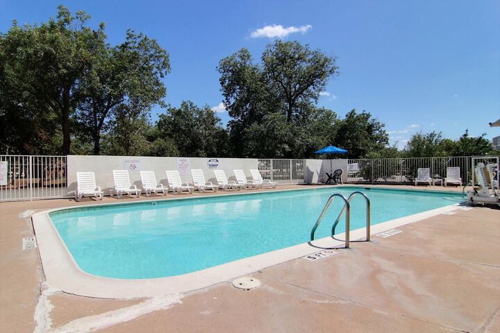 Pool 7 of 32