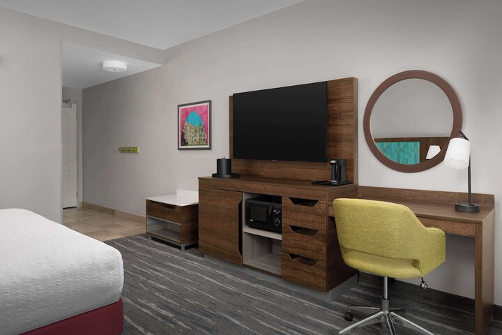 Hampton Inn & Suites Durham / North I-85