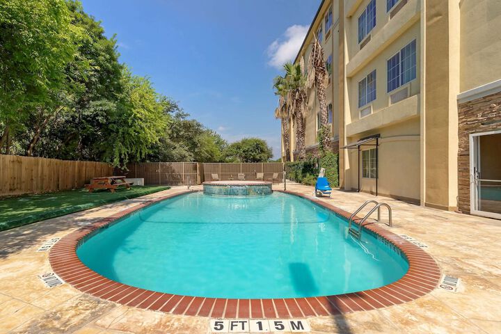 Pool 4 of 55