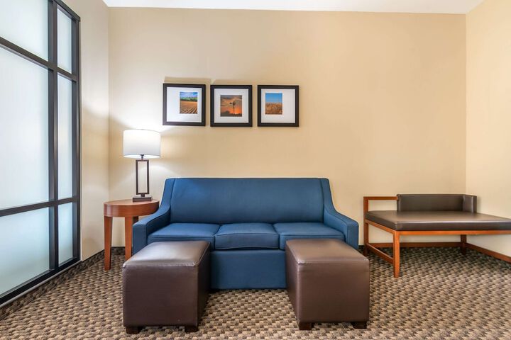Room 32 of 44