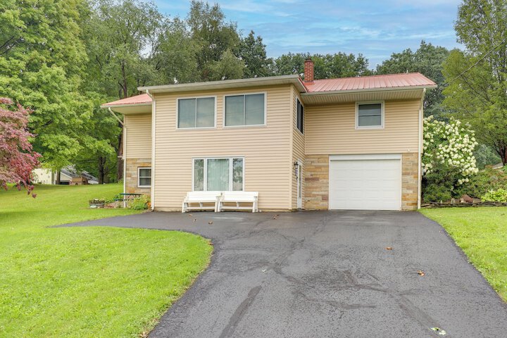 Montour Falls Apartment 3 Mi to Seneca Lake!