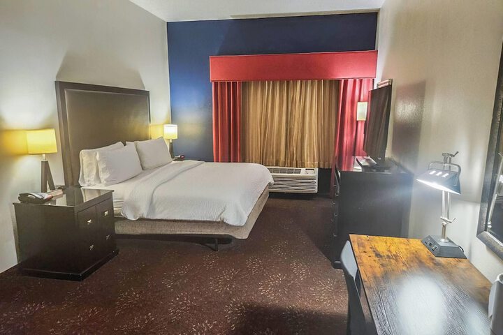 Country Inn & Suites by Radisson Tyler University Area