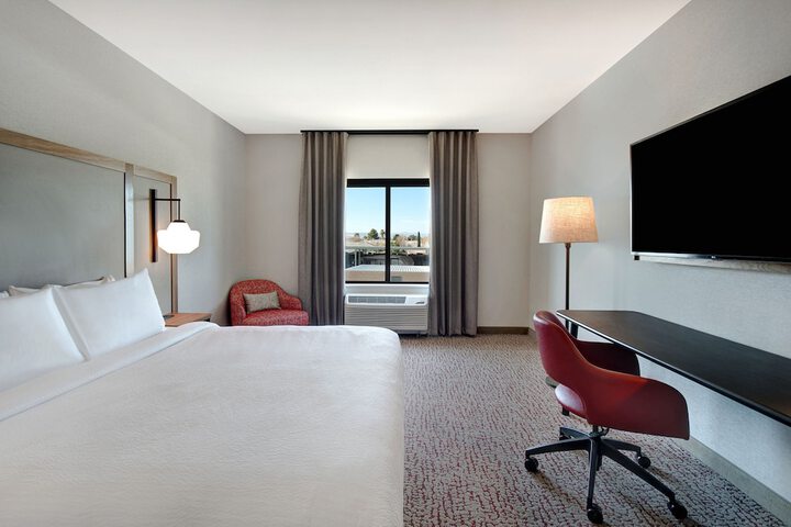 Room 14 of 37