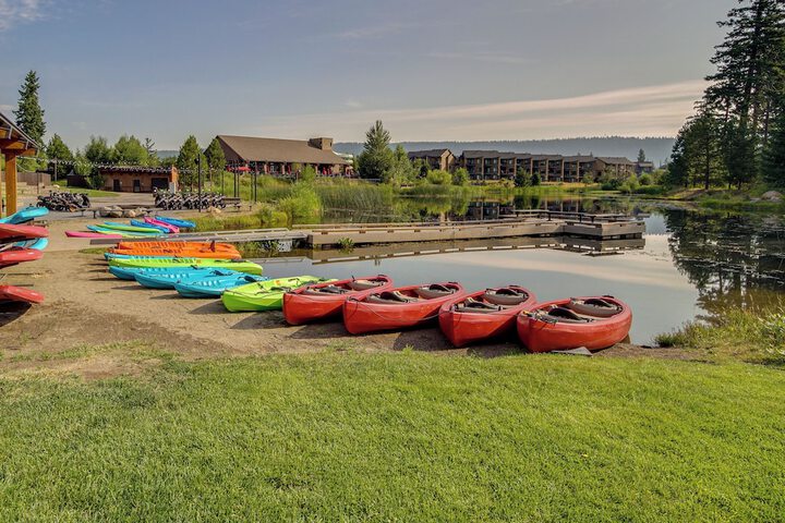 Mountain Views & Pool Access: Cle Elum Condo!