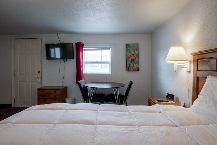 Baker City Motel & RV Park