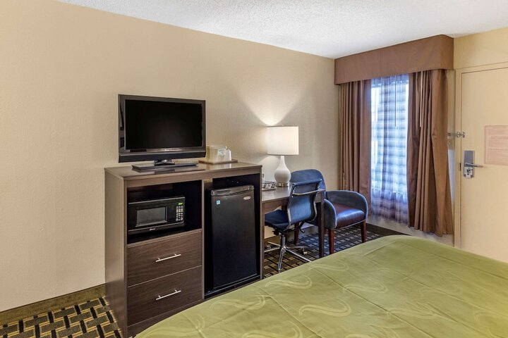 Room 20 of 32
