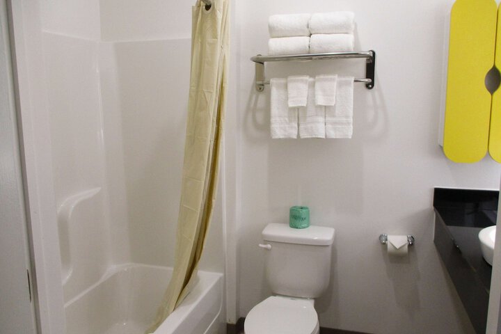 Room 17 of 29
