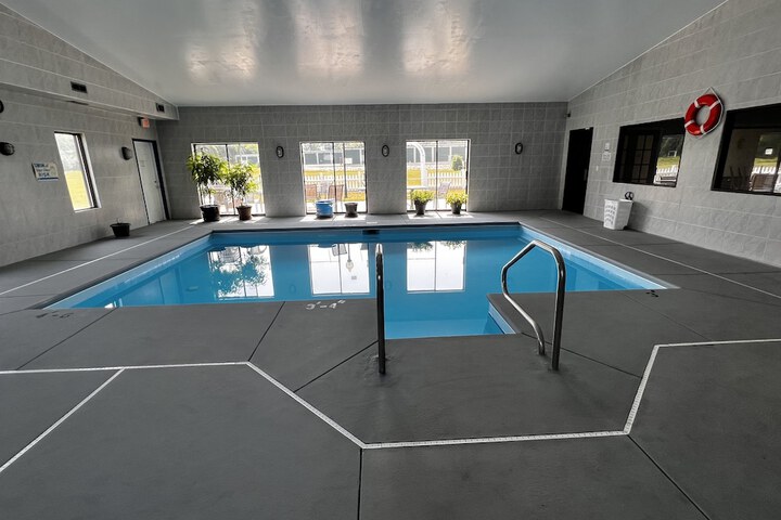 Pool 6 of 52
