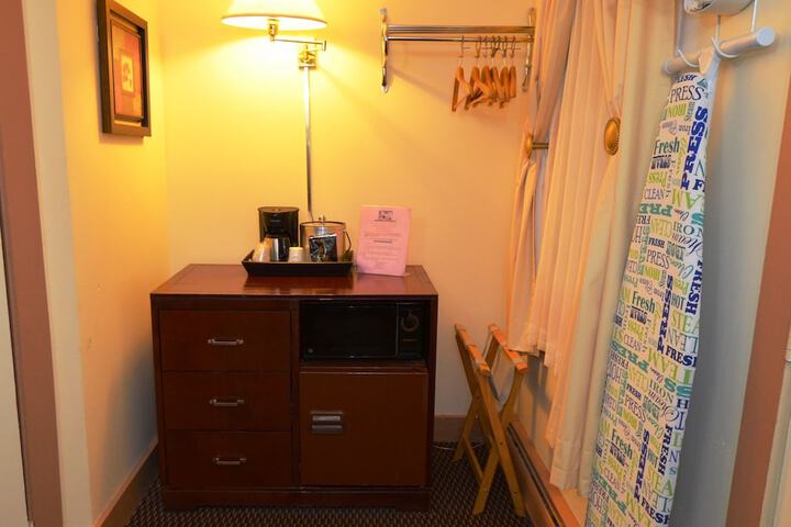 Room 34 of 53