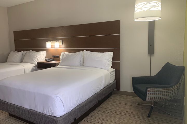 Room 7 of 40