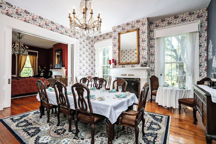 Dining 70 of 80