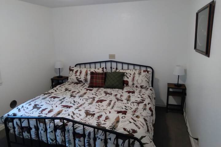 Alexanders Lodge