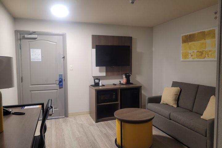 Room 33 of 45