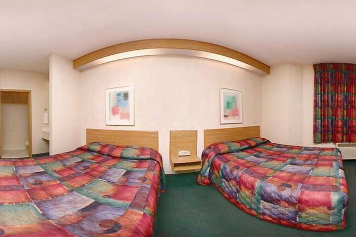 Room 18 of 24