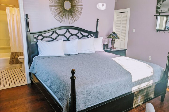 Room 101 of 119