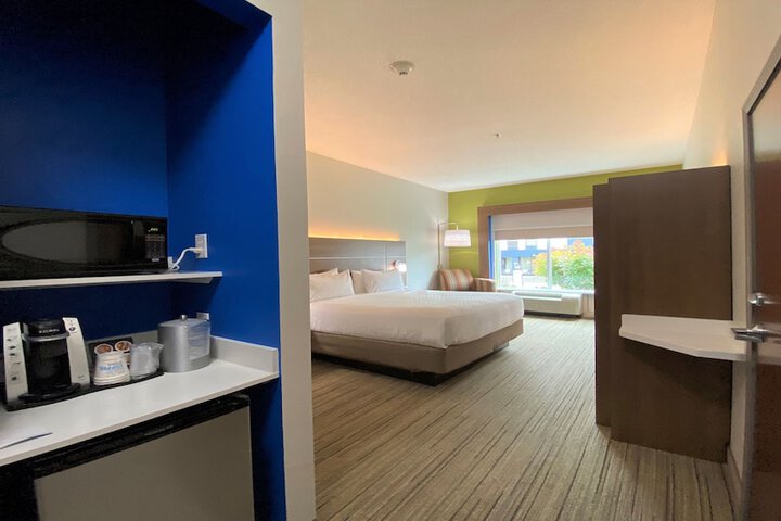 Holiday Inn Express & Suites Somerset Central by IHG