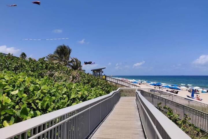 Luxury Near the Beach! Beach pass included!