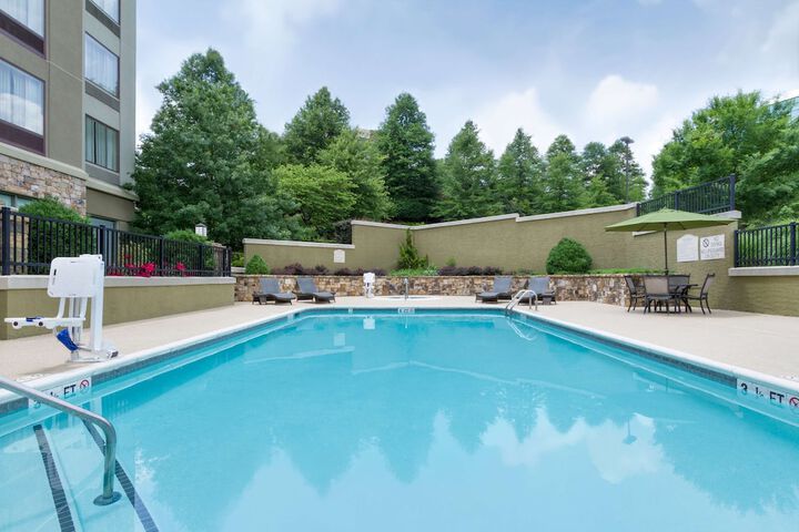 Pool 4 of 35