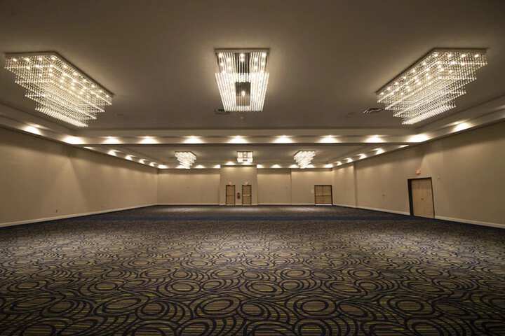 Holiday Inn Scranton East - Dunmore by IHG