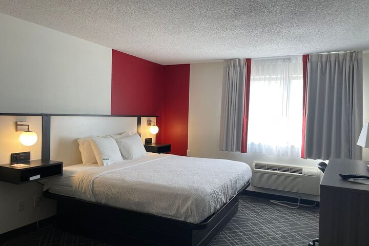 Room 15 of 46