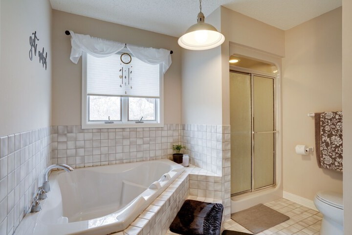 Family Minnesota Vacation Rental w / Balcony