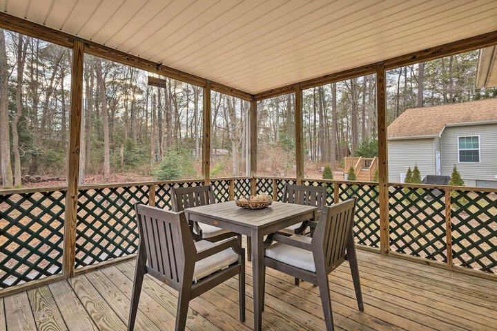 Pool Access + Fire Pit: Ocean Pines Retreat!