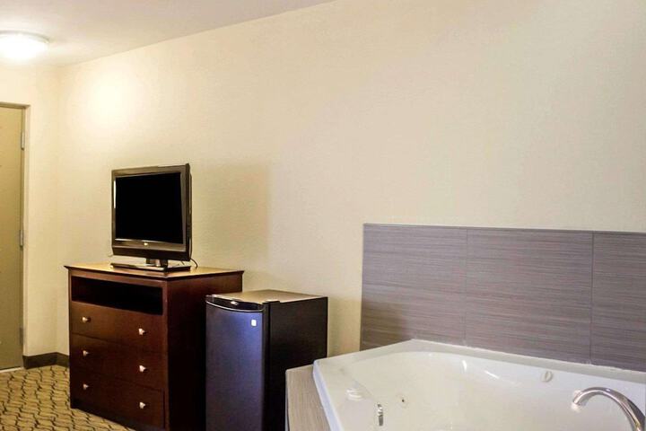 Room 19 of 32
