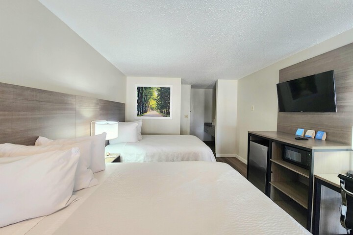 Days Inn by Wyndham San Marcos