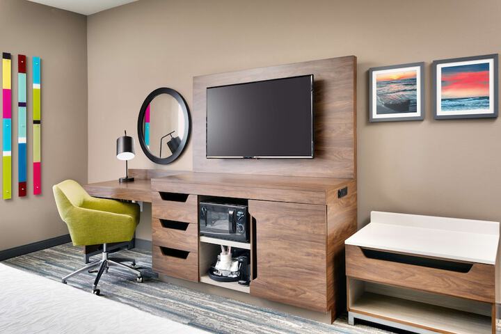 Room 18 of 48