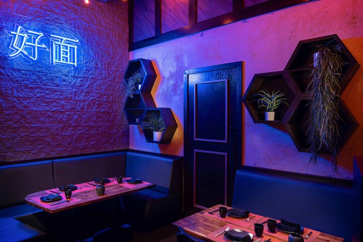 Dining 96 of 143