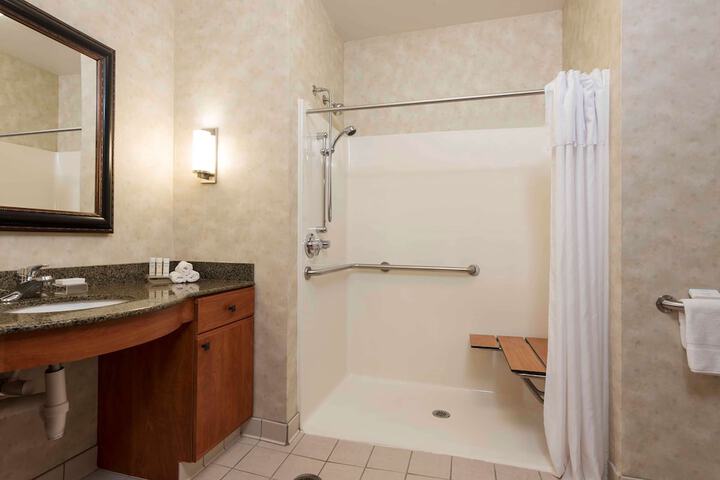 Homewood Suites by Hilton Indianapolis-Airport / Plainfield
