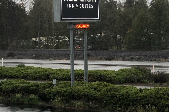 Red Lion Inn & Suites La Pine
