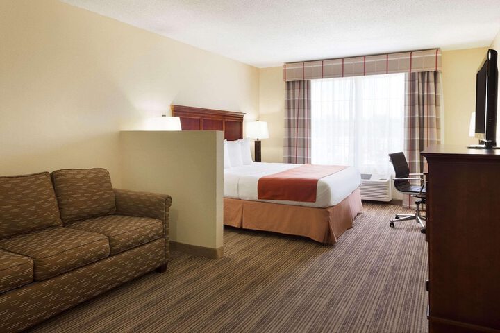 Room 7 of 19