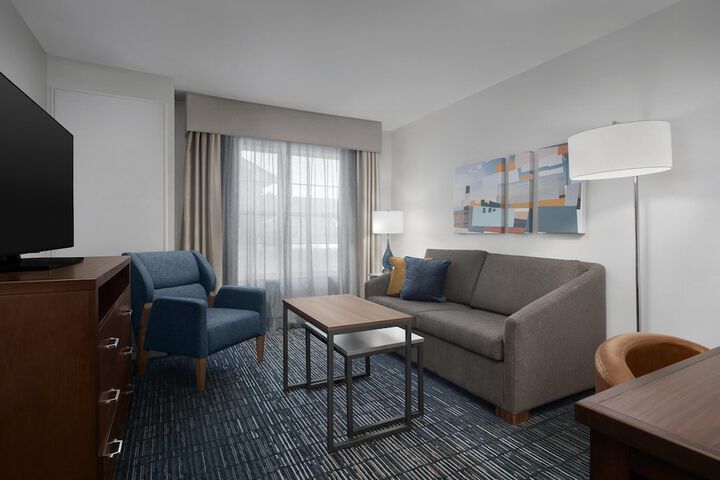 Homewood Suites by Hilton Newark-Cranford