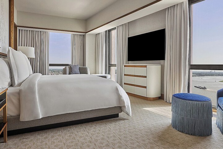 Four Seasons Hotel New Orleans