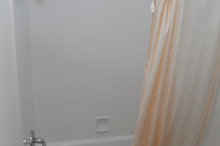 Room 9 of 24