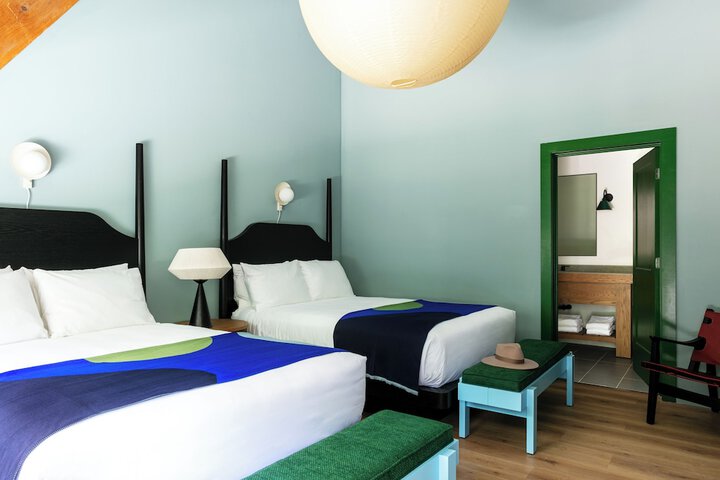 Room 35 of 65