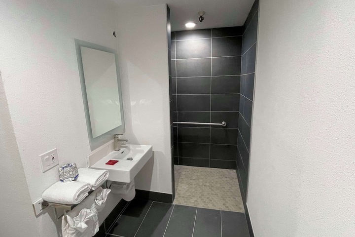 Room 15 of 31