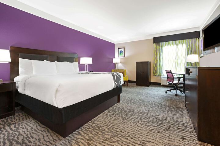 Room 15 of 48
