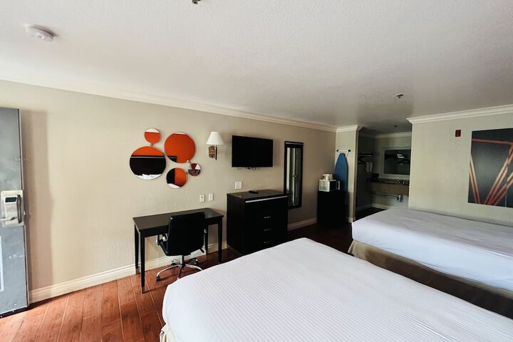 Room 28 of 62